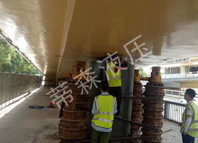 同步顶升系统
